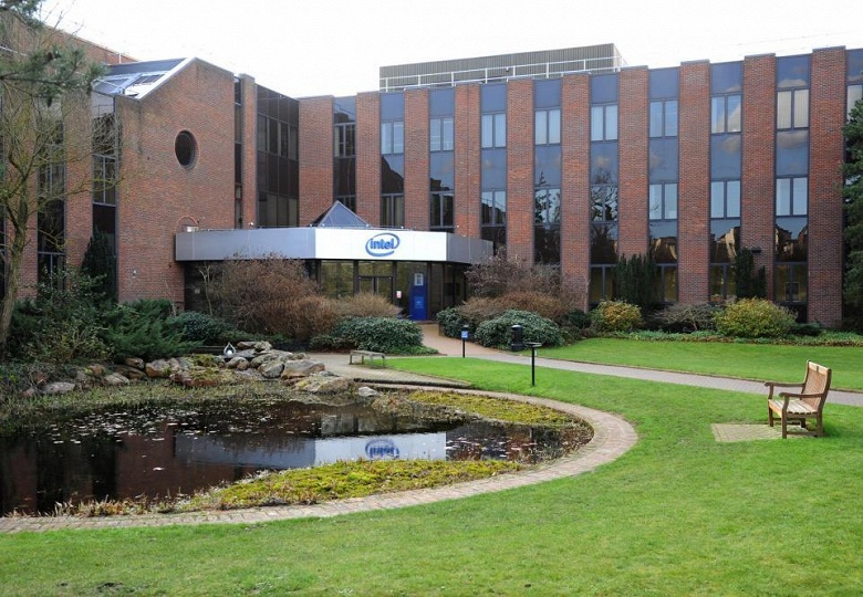 Intel пока не продаёт себя целиком, но прощается со штаб-квартирой, которую занимала более 40 лет - 1 Intel пока не продаёт себя целиком, но прощается со штаб-квартирой, которую занимала более 40 лет
