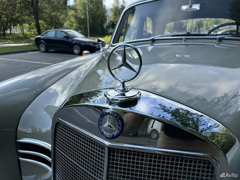 Винтажный Mercedes-Benz W180 выставили на продажу в России, он выполнен в «понтонном» стиле - 1 Винтажный Mercedes-Benz W180 выставили на продажу в России, он выполнен в «понтонном» стиле