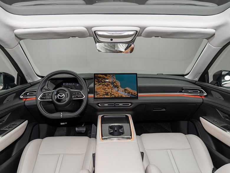  Новая &laquo;шестёрка&raquo; Mazda с запасом хода до 1200 км. Большая подборка живых фото новинки со всех сторон и в салоне