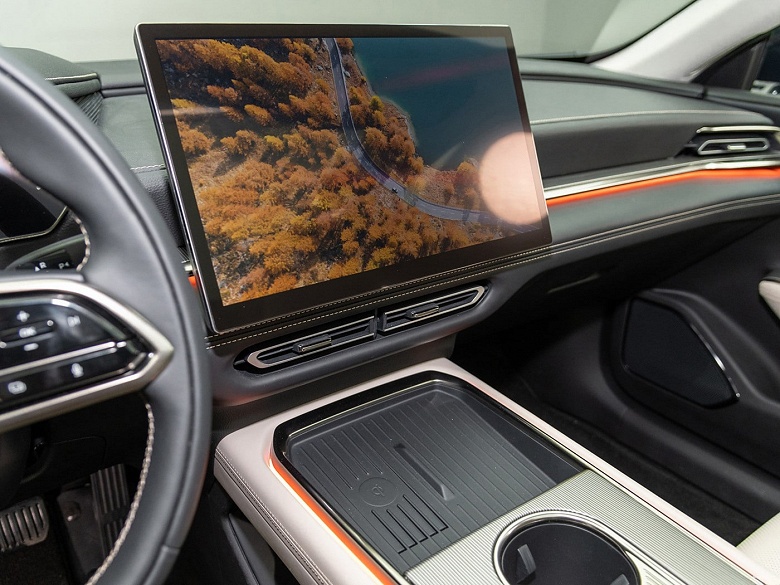  Новая &laquo;шестёрка&raquo; Mazda с запасом хода до 1200 км. Большая подборка живых фото новинки со всех сторон и в салоне