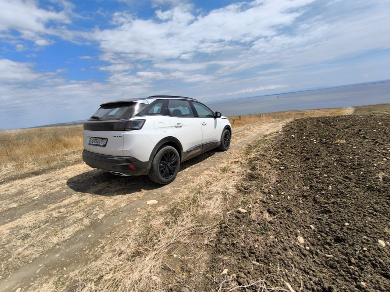 Утильсбор сильно больше, но цены &mdash; прежние. Автомобили Peugeot и Citroen не подорожают в России с 1 октября