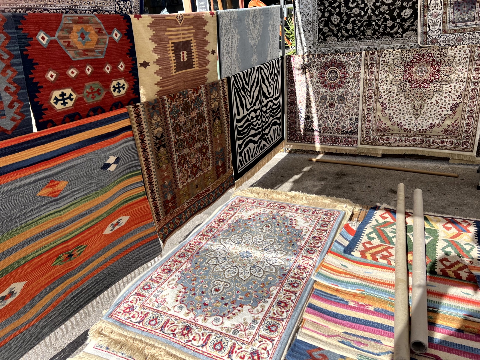 Kindle за копейки, робот-пылесос от iRobot и куча фотоаппаратов и вспышек: воскресная барахолка под Валенсией - 17 Kindle за копейки, робот-пылесос от iRobot и куча фотоаппаратов и вспышек: воскресная барахолка под Валенсией - 17