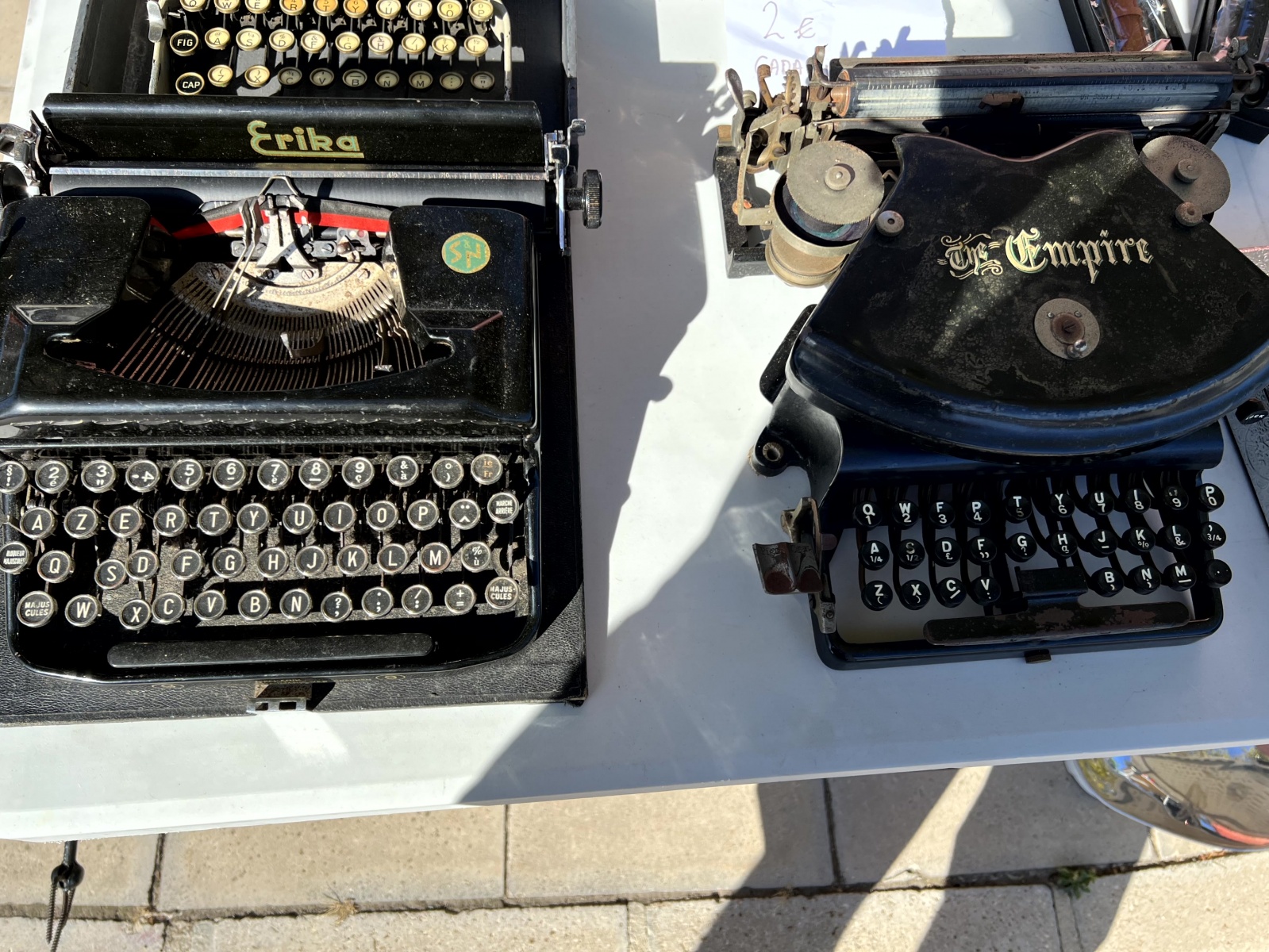 Kindle за копейки, робот-пылесос от iRobot и куча фотоаппаратов и вспышек: воскресная барахолка под Валенсией - 21 Kindle за копейки, робот-пылесос от iRobot и куча фотоаппаратов и вспышек: воскресная барахолка под Валенсией - 21