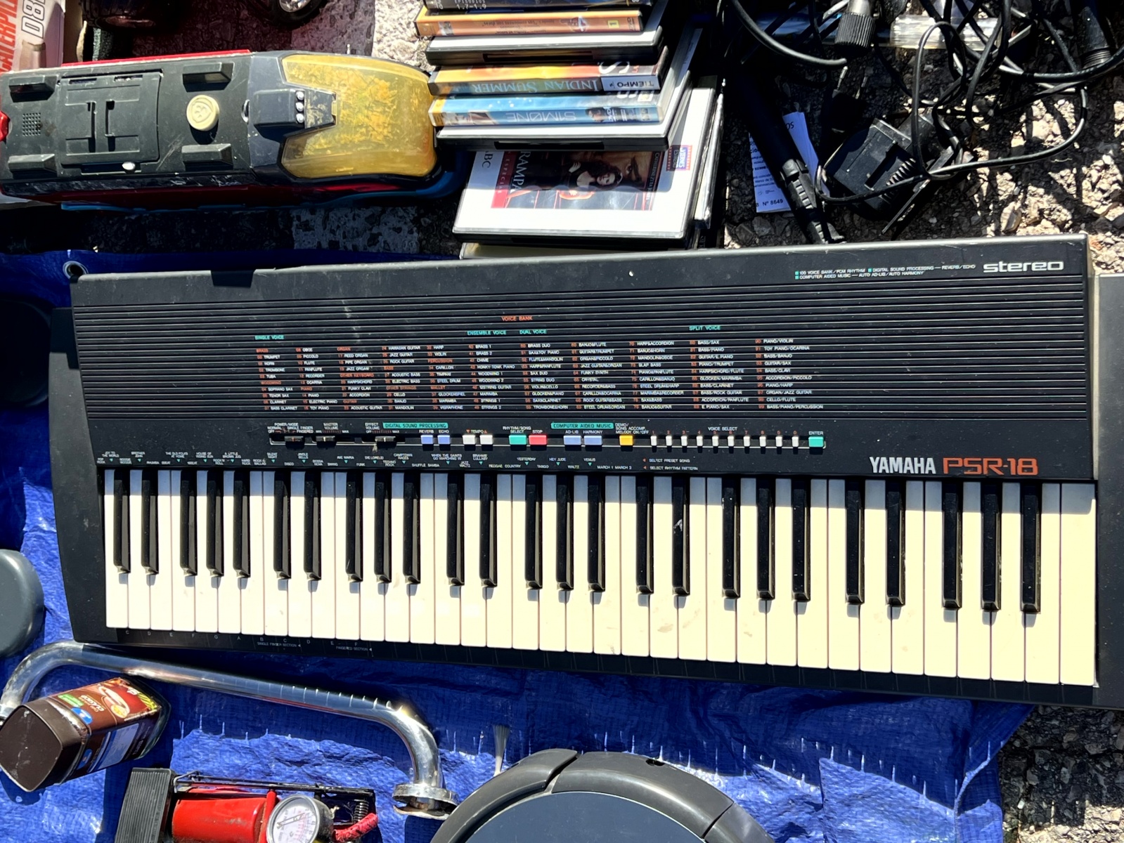 Kindle за копейки, робот-пылесос от iRobot и куча фотоаппаратов и вспышек: воскресная барахолка под Валенсией - 30 Kindle за копейки, робот-пылесос от iRobot и куча фотоаппаратов и вспышек: воскресная барахолка под Валенсией - 30