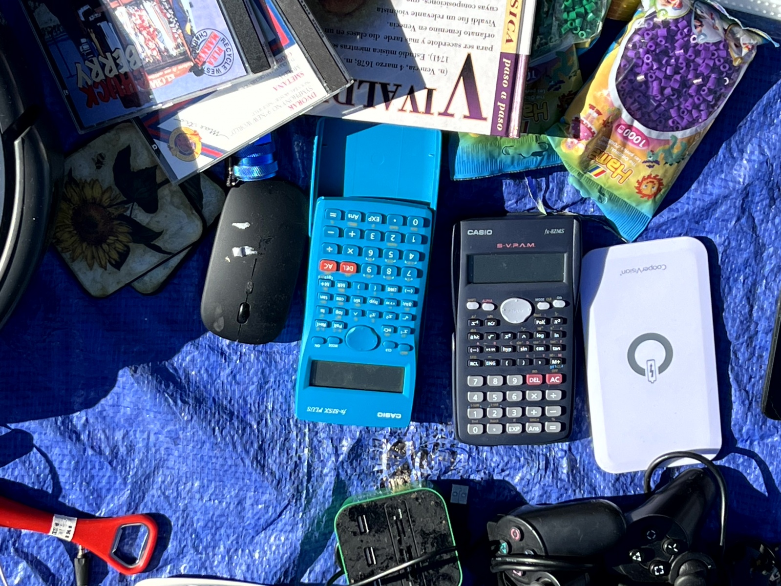 Kindle за копейки, робот-пылесос от iRobot и куча фотоаппаратов и вспышек: воскресная барахолка под Валенсией - 31 Kindle за копейки, робот-пылесос от iRobot и куча фотоаппаратов и вспышек: воскресная барахолка под Валенсией - 31