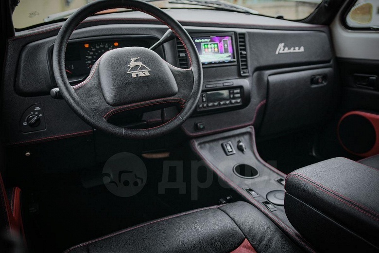 В России продают уникальную &laquo;Волгу&raquo; ГАЗ-21 &mdash; 4,6-литровым мотором V6 и пневмоподвеской