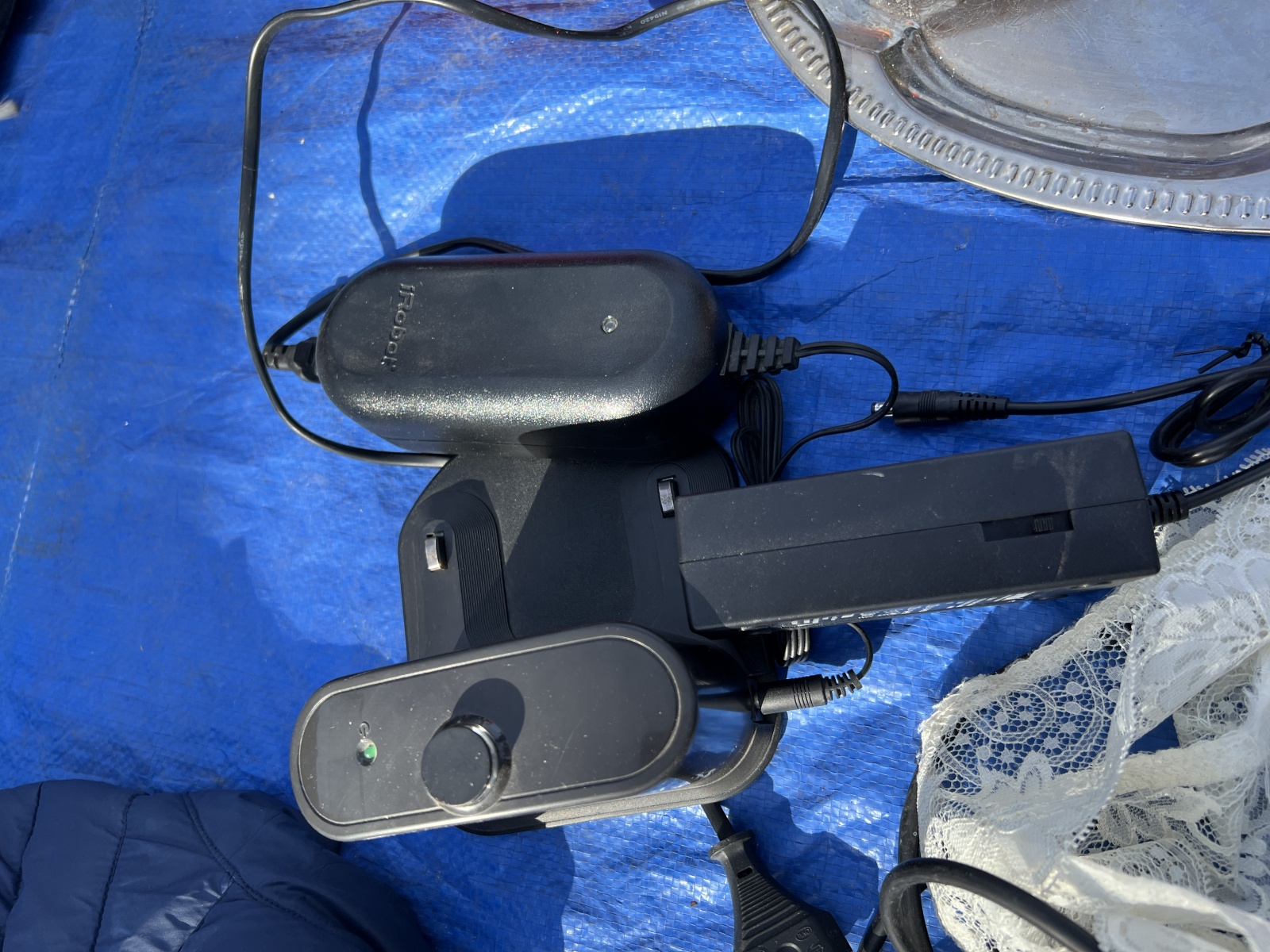 Ноутбуки, роботы-пылесосы и внешние жесткие диски: неожиданные находки на испанской барахолке - 17 Ноутбуки, роботы-пылесосы и внешние жесткие диски: неожиданные находки на испанской барахолке - 17