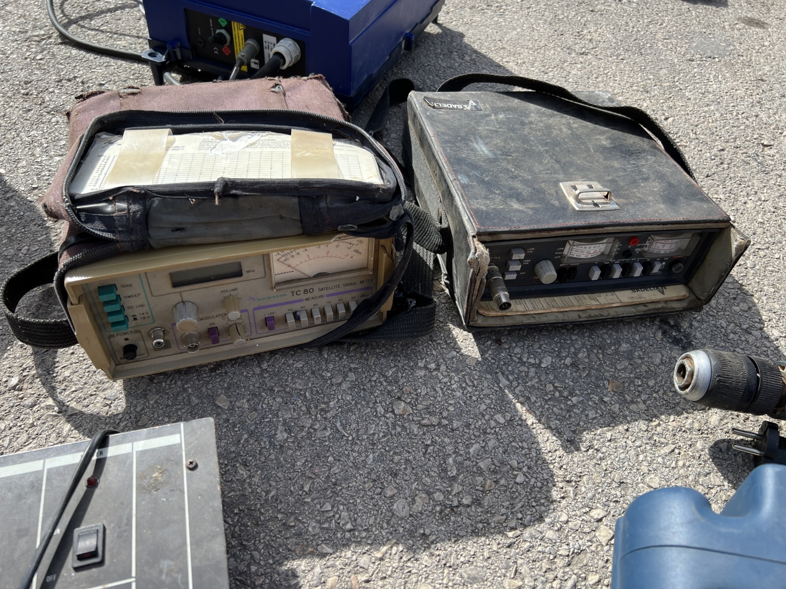 Ноутбуки, роботы-пылесосы и внешние жесткие диски: неожиданные находки на испанской барахолке - 38 Ноутбуки, роботы-пылесосы и внешние жесткие диски: неожиданные находки на испанской барахолке - 38