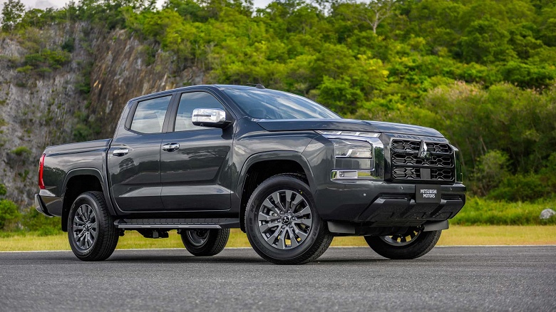 Новейший внедорожник Mitsubishi L200 подешевел в России на 1 млн рублей - 2 Новейший внедорожник Mitsubishi L200 подешевел в России на 1 млн рублей