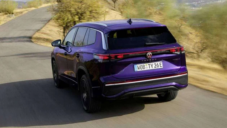 Kia Sorento и Skoda Kodiaq, в сторону: это новый Volkswagen Tayron &mdash; первые живые фото утекли до презентации