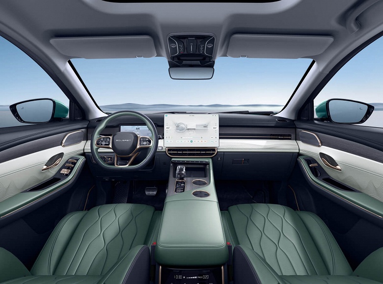 В России анонсирован кроссовер Soueast S09 от Chery. 2,0-литровый мотор на 254 л.с., 8-ступенчатый &laquo;автомат&raquo; и полный привод