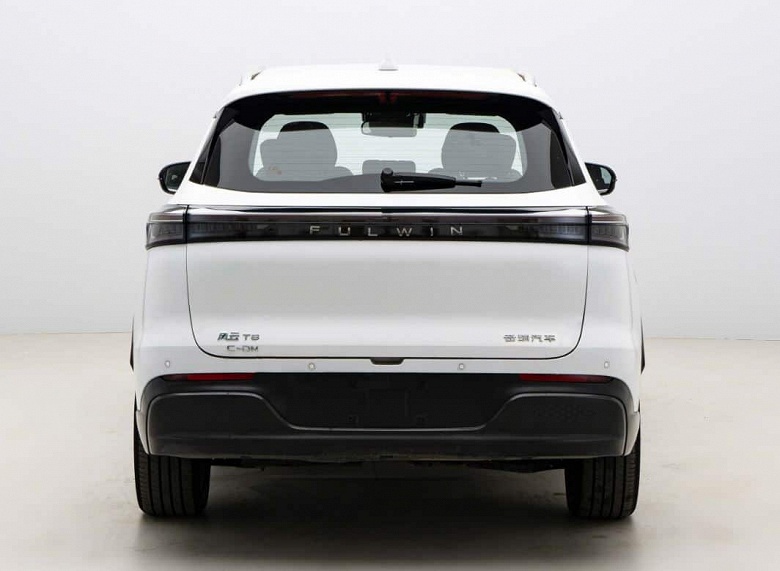 Большой кроссовер Chery с расходом 1,3 л 100 км и ABS Bosch. Представлен Chery Fulwin T8 C-DM - 2 Большой кроссовер Chery с расходом 1,3 л/100 км и ABS Bosch. Представлен Chery Fulwin T8 C-DM