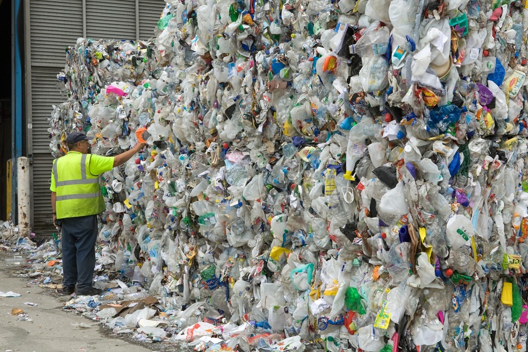 Видишь бутылку? Пуф-ф-ф — и она испарилась. Новый метод переработки пластика - 2 Видишь бутылку? Пуф-ф-ф — и она испарилась. Новый метод переработки пластика - 2