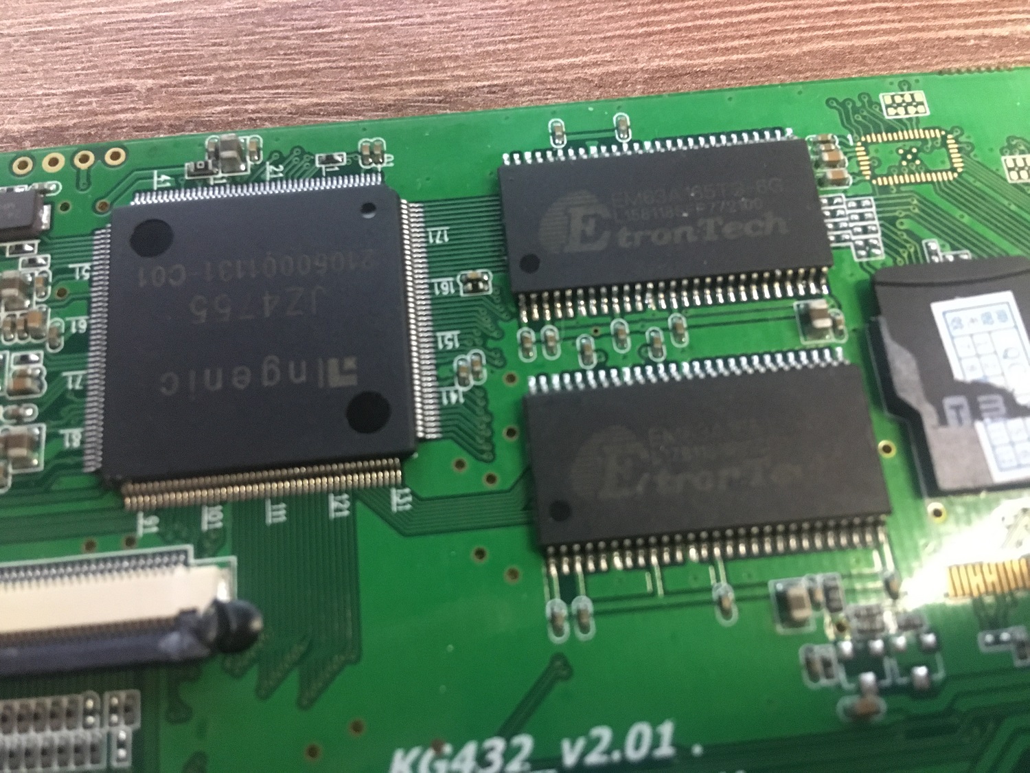 Уникальная игровая консоль из 2011 года на Linux. Смотрим на Ritmix RZX-50 - 12