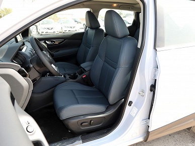 Представлен Nissan Qashqai Honor Edition: хорошее оснащение, 2,0-литровый мотор и вариатор — всего 14 тыс. долларов - 5 Представлен Nissan Qashqai Honor Edition: хорошее оснащение, 2,0-литровый мотор и вариатор — всего 14 тыс. долларов