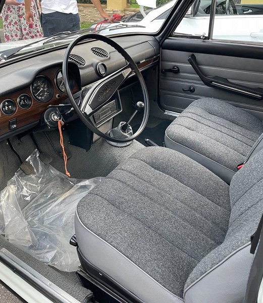 В Москве продают &laquo;капсульный&raquo; ВАЗ-2106: 32-летняя &laquo;шестерка&raquo; оснащена нетипичным мотором