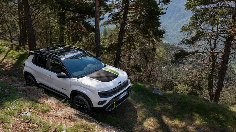Представлен Jeep Avenger 4xe, созданный в честь Монблана - 1 Представлен Jeep Avenger 4xe, созданный в честь Монблана