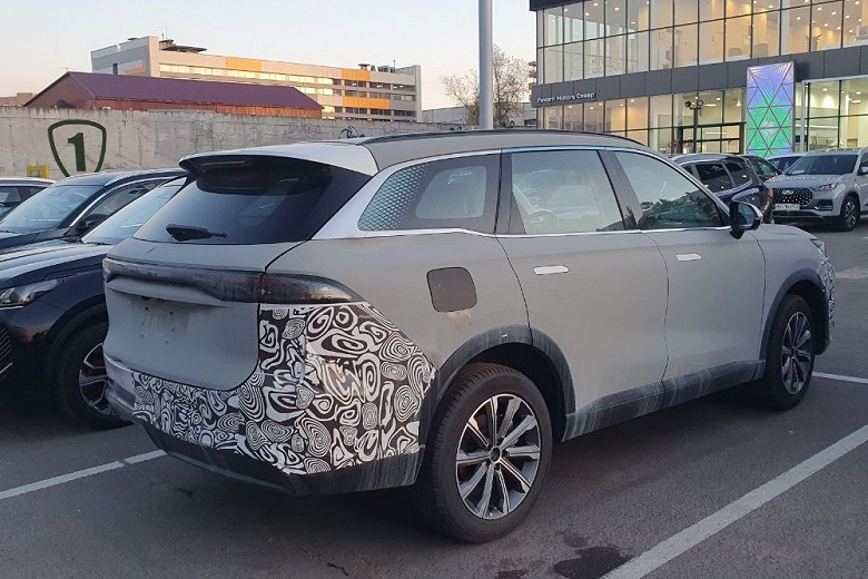 Флагманский кроссовер Chery Tiggo 9 для России заметили в Москве - 2 Флагманский кроссовер Chery Tiggo 9 для России заметили в Москве