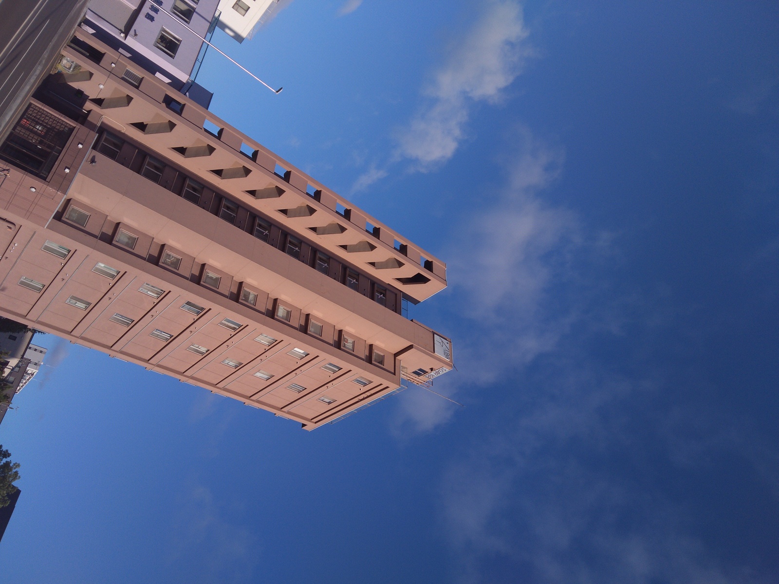 Пришелец из ретрофутуризма: андроид-раскладушка Kyocera KYY311 - 28 Пришелец из ретрофутуризма: андроид-раскладушка Kyocera KYY311 - 28