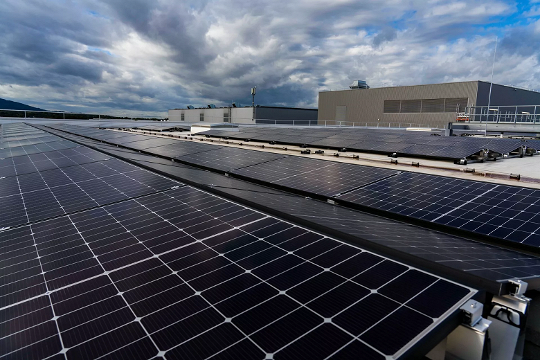 Mercedes-Benz научилась извлекать более 96% ценного сырья из старых аккумуляторов. Новый завод уже поставляет переработанные АКБ - 3 Mercedes-Benz научилась извлекать более 96% ценного сырья из старых аккумуляторов. Новый завод уже поставляет переработанные АКБ