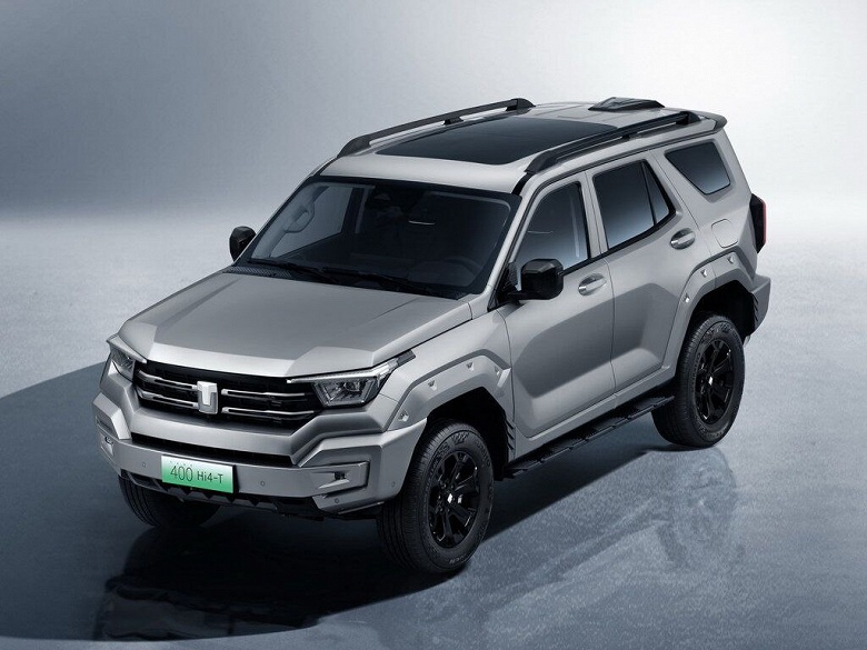 Брутальный аналог Toyota Land Cruiser Prado официально едет в Россию. Продажи Tank 400 начнутся в 2025 году