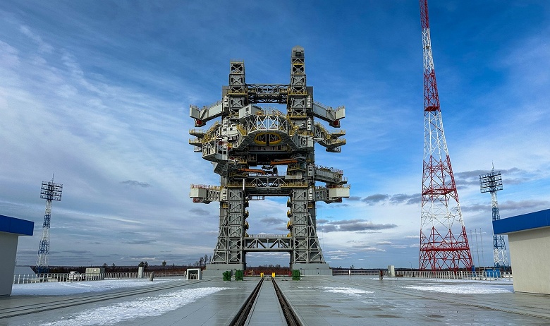 Стартовый комплекс ракеты «Ангара» готовят к первому пилотируемому пуску - 1 Стартовый комплекс ракеты «Ангара» готовят к первому пилотируемому пуску