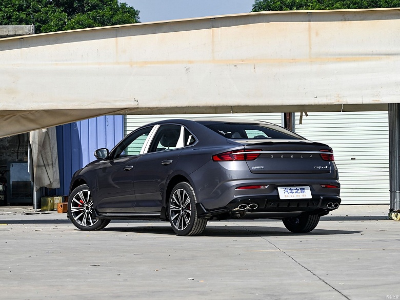 Заменитель Toyota Camry от Geely стал еще лучше. Представлен Geely Preface 2025 — с японским 8-ступенчатым «автоматом» Aisin, мощным мотором от Geely Monjaro и новым салоном - 3 Заменитель Toyota Camry от Geely стал еще лучше. Представлен Geely Preface 2025 — с японским 8-ступенчатым «автоматом» Aisin, мощным мотором от Geely Monjaro и новым салоном