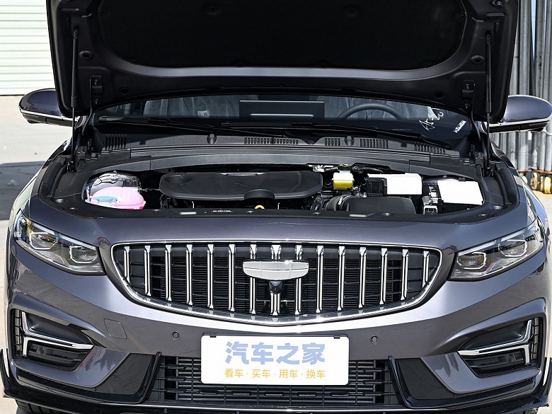 Заменитель Toyota Camry от Geely стал еще лучше. Представлен Geely Preface 2025 — с японским 8-ступенчатым «автоматом» Aisin, мощным мотором от Geely Monjaro и новым салоном - 5 Заменитель Toyota Camry от Geely стал еще лучше. Представлен Geely Preface 2025 — с японским 8-ступенчатым «автоматом» Aisin, мощным мотором от Geely Monjaro и новым салоном