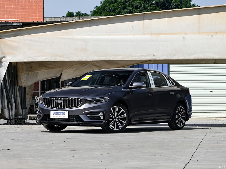Заменитель Toyota Camry от Geely стал еще лучше. Представлен Geely Preface 2025 — с японским 8-ступенчатым «автоматом» Aisin, мощным мотором от Geely Monjaro и новым салоном - 1 Заменитель Toyota Camry от Geely стал еще лучше. Представлен Geely Preface 2025 — с японским 8-ступенчатым «автоматом» Aisin, мощным мотором от Geely Monjaro и новым салоном