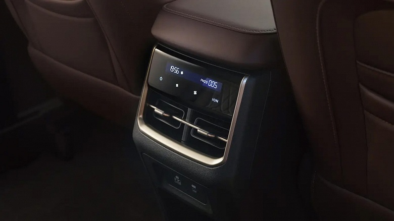 Большой полноприводный кроссовер от Chery для России с 2,0-литровым мотором и классическим 8-ступенчатым «автоматом». Раскрыты комплектации Soueast 09 - 6 Большой полноприводный кроссовер от Chery для России с 2,0-литровым мотором и классическим 8-ступенчатым «автоматом». Раскрыты комплектации Soueast 09