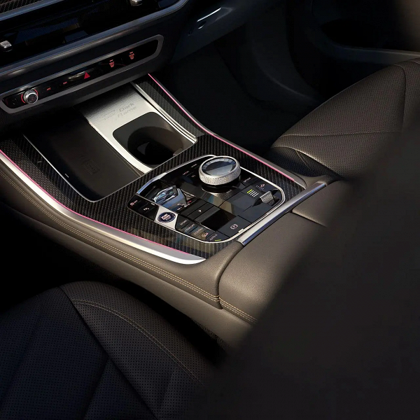 Новейшие BMW X5 Dark Flame начали отгружать заказчикам &mdash; всего выпущено 1000 машин