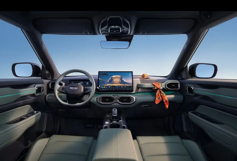 Первый &laquo;легкий внедорожник&raquo; Geely с шинами AT и прожекторами на крыше показали внутри и снаружи