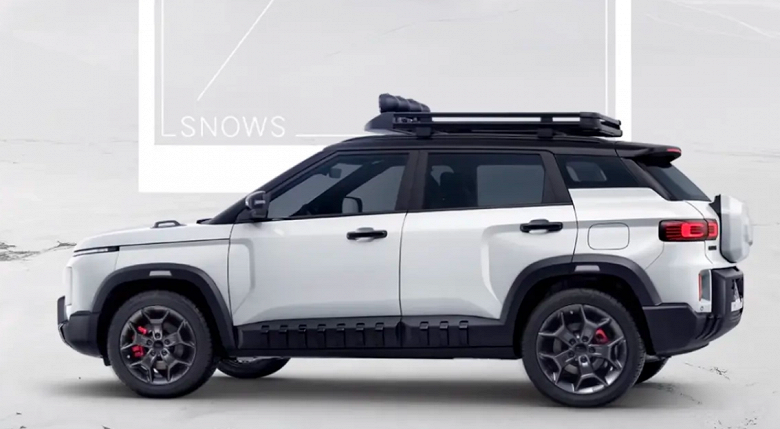 Первый &laquo;легкий внедорожник&raquo; Geely с шинами AT и прожекторами на крыше показали внутри и снаружи