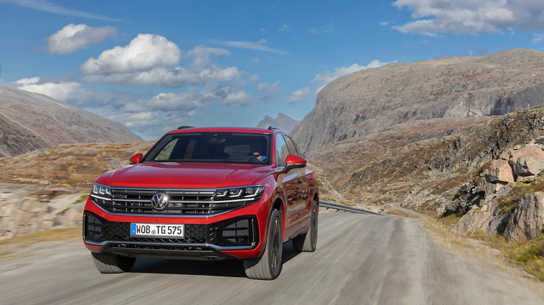 Новый утильсбор или простая жадность? Дилер привёз топовый Volkswagen Touareg 2024 R-Line, но цена теперь на 4 млн рублей выше, чем была в сентябре - 1 Новый утильсбор или простая жадность? Дилер привёз топовый Volkswagen Touareg 2024 R-Line, но цена теперь на 4 млн рублей выше, чем была в сентябре