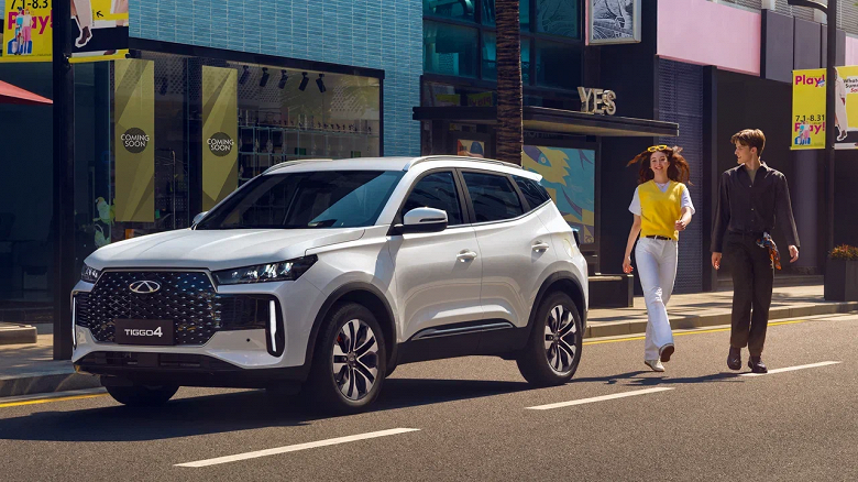 Платформа, разработанная совместно с Jaguar Land Rover, и &laquo;робот&raquo; от &laquo;старшего брата&raquo; Chery 8. Интересные подробности о новом Chery Tiggo 4 для России