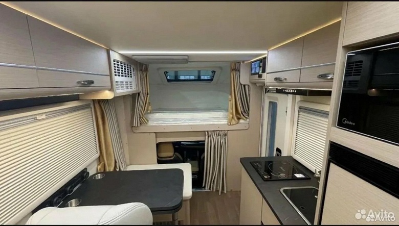 Крутой автодом для 6 человек с мощным мотором, полным приводом и 8-ступенчатым «автоматом» — дешево. В Россию привезли заводской кемпер на базе Changan Hunter Plus - 4 Крутой автодом для 6 человек с мощным мотором, полным приводом и 8-ступенчатым «автоматом» — дешево. В Россию привезли заводской кемпер на базе Changan Hunter Plus