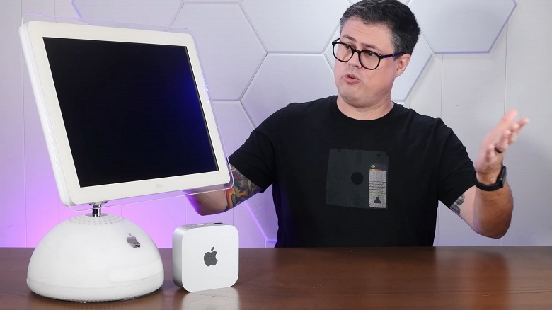Это культовый iMac G4 на современной SoC M4. Энтузиаст разместил в корпусе оригинального моноблока плату от нового Mac mini - 1 Это культовый iMac G4 на современной SoC M4. Энтузиаст разместил в корпусе оригинального моноблока плату от нового Mac mini