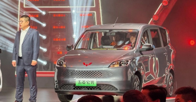 Продано уже почти 6 млн машин данной линейки. Представлен новый гибрид Wuling Hongguang дешевле 10 000 долларов - 1 Продано уже почти 6 млн машин данной линейки. Представлен новый гибрид Wuling Hongguang дешевле 10 000 долларов