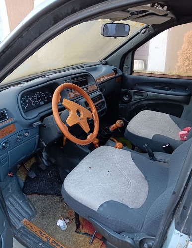 Единственную ВАЗовскую «Надежду» выставили на продажу в Германии. За полноприводный минивэн на базе «Нивы» просят всего 999 евро - 2 Единственную ВАЗовскую «Надежду» выставили на продажу в Германии. За полноприводный минивэн на базе «Нивы» просят всего 999 евро