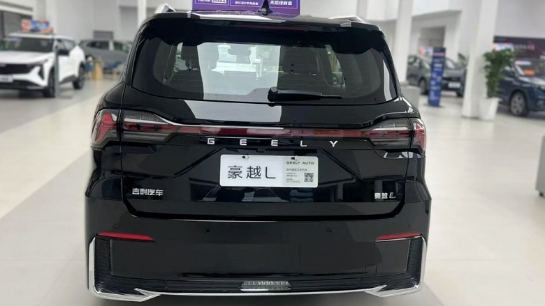 «Самый уродливый автомобиль в этом году». Китайцы раскритиковали новый Geely Okavango Exclusive - 3 «Самый уродливый автомобиль в этом году». Китайцы раскритиковали новый Geely Okavango Exclusive