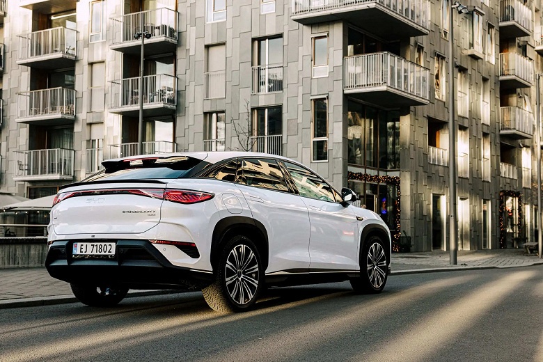 BYD захватывает Европу: компания официально выпускает уже седьмую модель в Норвегии - 1 BYD захватывает Европу: компания официально выпускает уже седьмую модель в Норвегии
