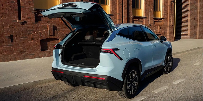 Самый дешевый кроссовер Jetour в России получил полный привод и 8-ступенчатый &laquo;автомат&raquo;. Стартовали продажи полноприводного Jetour Dashing