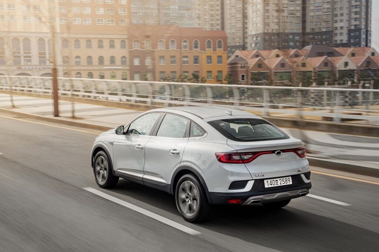 Renault Arkana вернулся в Россию, но уже как Samsung XM3. Купе-кроссовер предлагается дилерами по цене от 3 млн рублей - 2 Renault Arkana вернулся в Россию, но уже как Samsung XM3. Купе-кроссовер предлагается дилерами по цене от 3 млн рублей