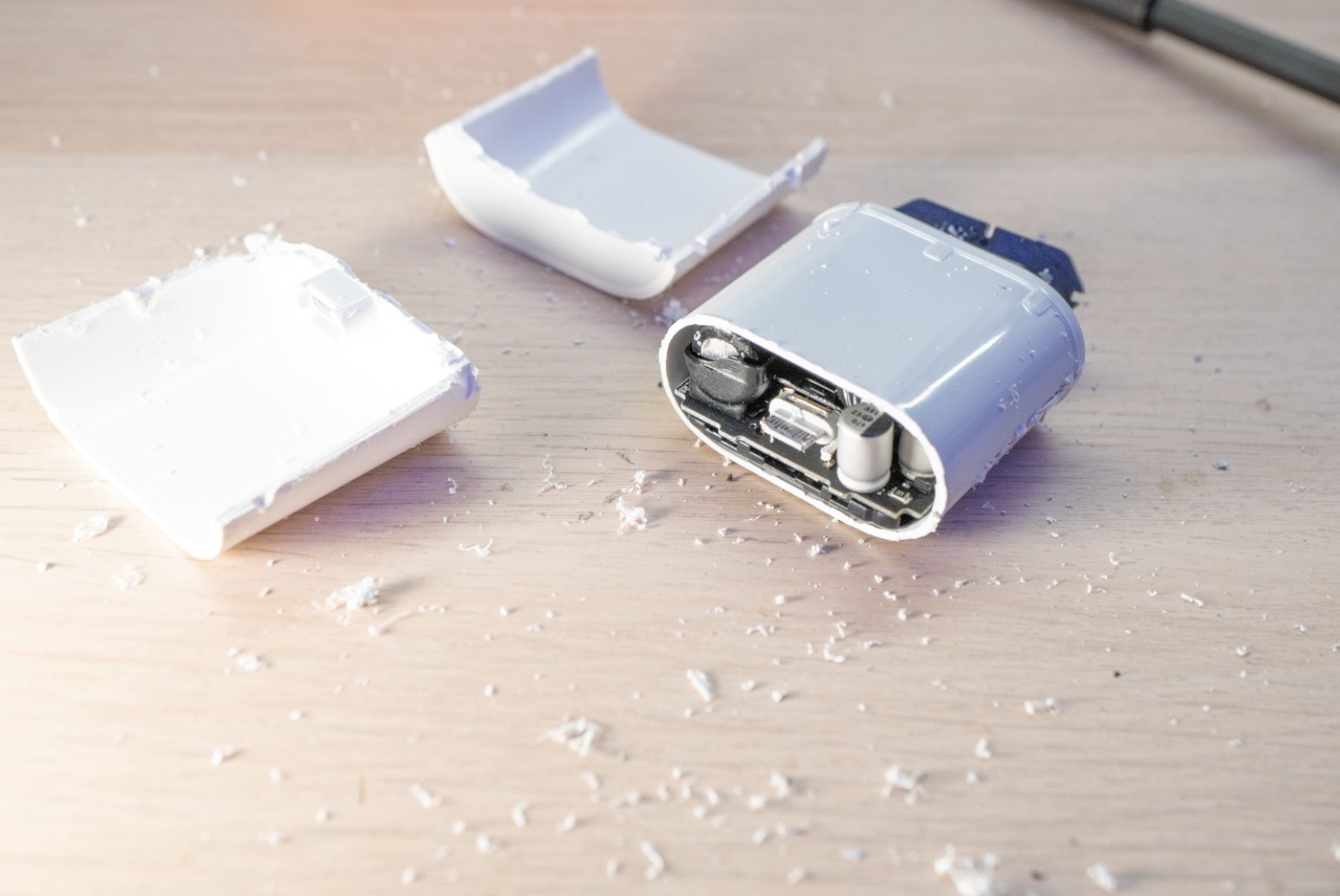 Тестируем и вскрываем поддельный блок питания Apple A2347 с Ozon - 24 Тестируем и вскрываем поддельный блок питания Apple A2347 с Ozon - 24