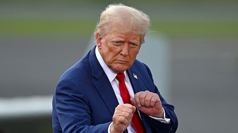 &laquo;Они могут искать другого лоха&raquo;, &mdash; Трамп пообещал странам БРИКС пошлины в 100% при попытке отказаться от доллара США