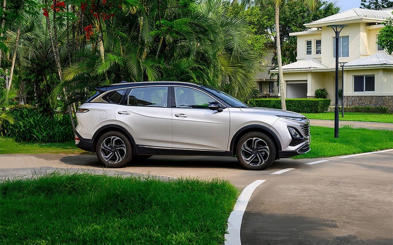 8-ступенчатый &laquo;автомат&raquo; Aisin, 2,0-литровый мотор мощностью 245 л.с. и богатое оснащение. Раскрыты характеристики и комплектации кроссовера FAW Bestune T90 для России