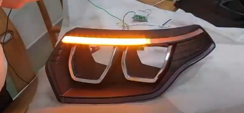 Теперь как у взрослых иномарок: &laquo;бегающий&raquo; указатель поворота УАЗ &laquo;Патриот&raquo; 2025 показали вживую