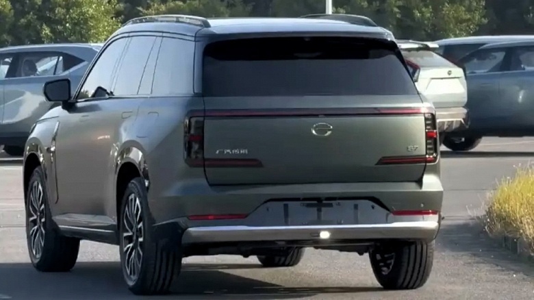 Новейший гибридный кроссовер GAC S7 засветился вживую на фото. Эта машина приедет в Россию - 2 Новейший гибридный кроссовер GAC S7 засветился вживую на фото. Эта машина приедет в Россию