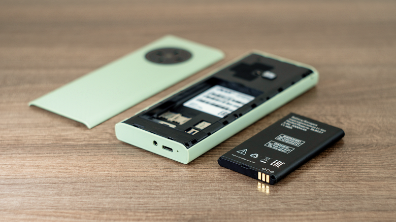 Представлены новые телефоны Acer по цене от 2490 руб. - 3 Представлены новые телефоны Acer по цене от 2490 руб.