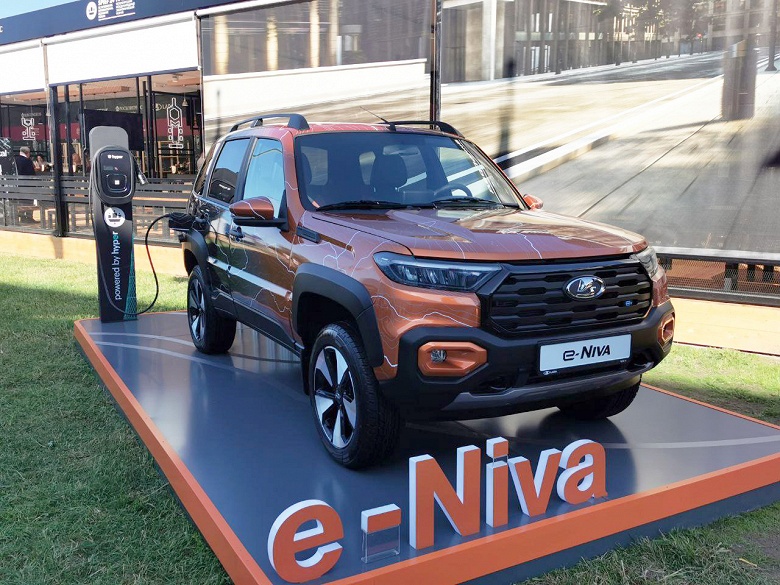 Lada Niva Travel получит &laquo;царь-подлокотник&raquo;